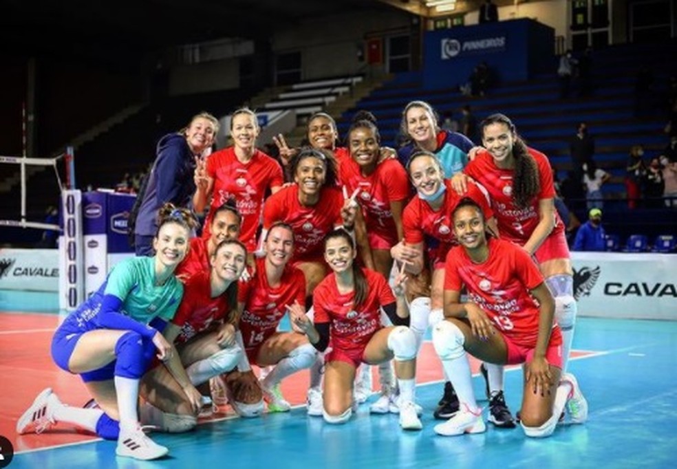 O time de v&ocirc;lei de Osasco para a temporada 2021/2022 da Superliga &mdash; Foto: Reprodu&ccedil;&atilde;o/Instagram