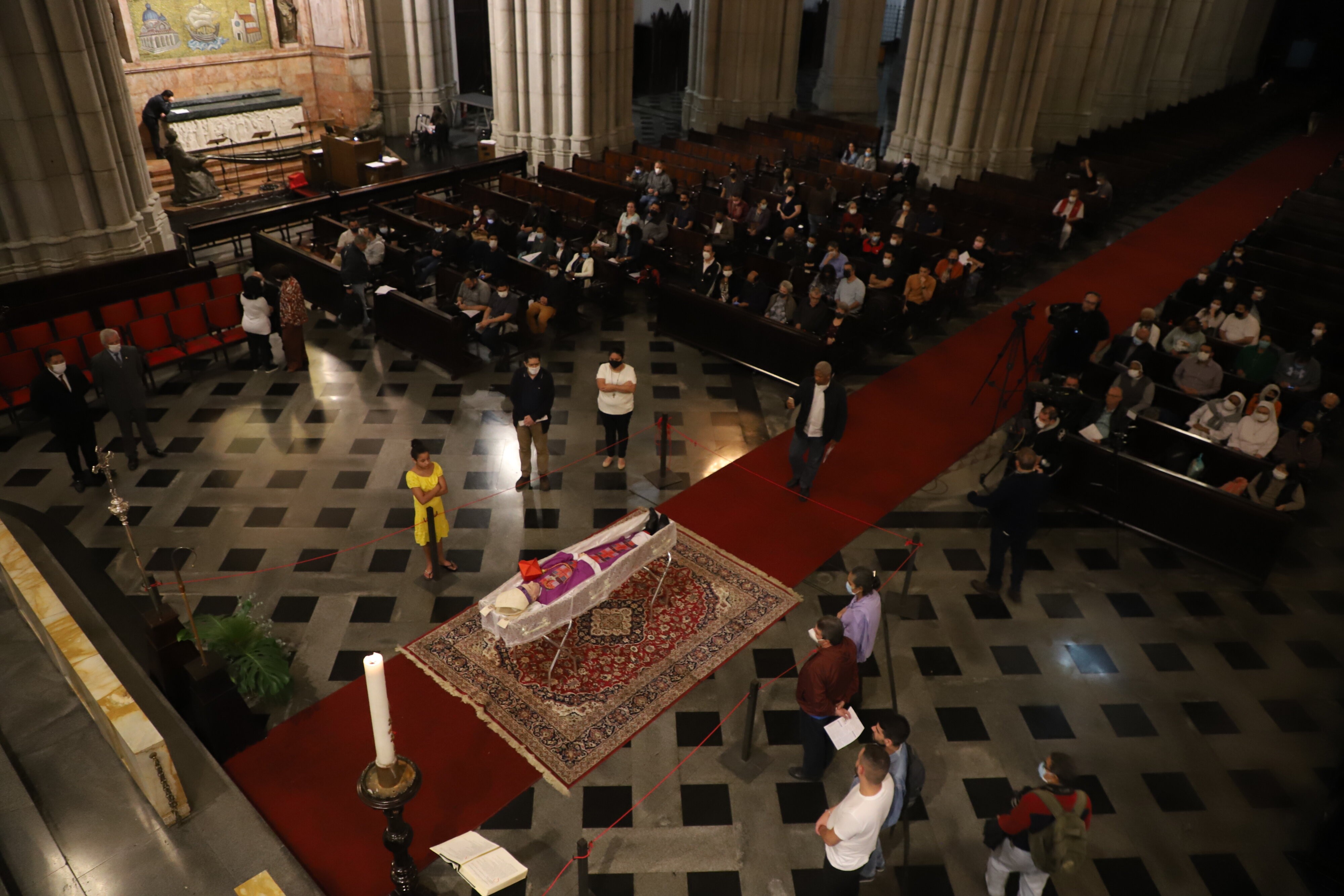 Corpo do Cardeal Cláudio Hummes é velado na Catedral da Sé 