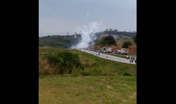 Confronto entre torcidas de Cruzeiro e Palmeiras deixa quatro baleados em MG
