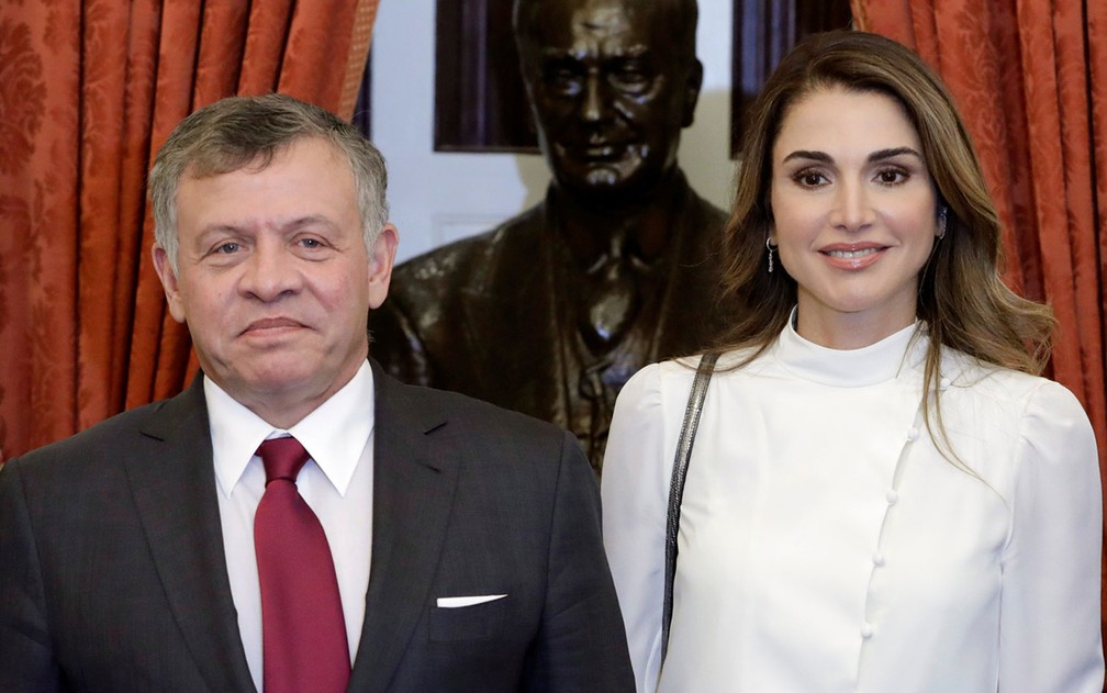 O rei Abdullah e a rainha Rania da JordÃ¢nia, em visita aos EUA em 20 de novembro de 2017 (Foto: Reuters/Yuri Gripas)