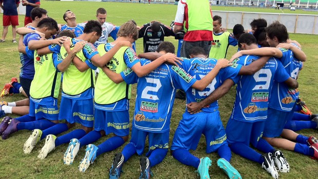 Jogadores do Espigão, time de Rondônia, na Copa São Paulo de Juniores (Foto: Fernando Vidotto / TV Globo)