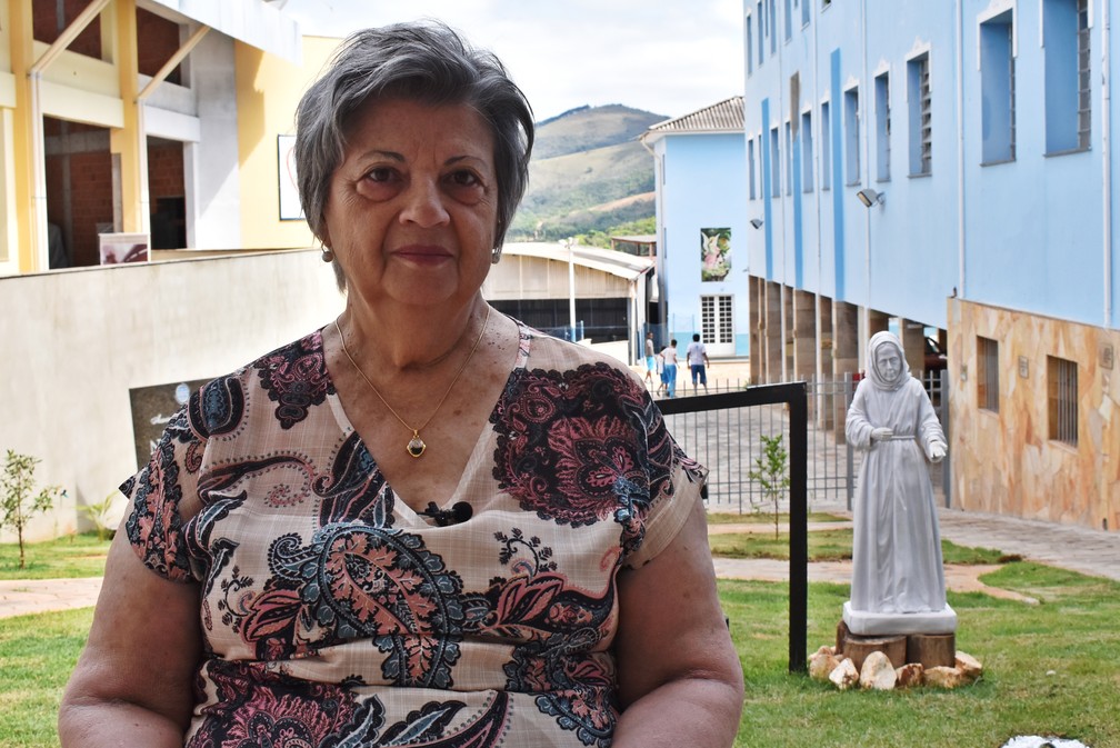 Pesquisadora Maria do Carmo Nicoliello Pinho, em Baependi (MG), fala sobre Nhá Chica — Foto: Fernanda Rodrigues/G1