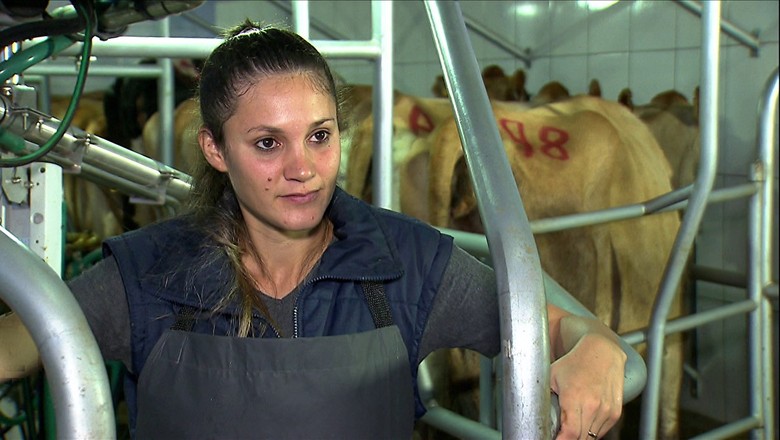tv-marlene-mulher-agricultora-leite-gado (Foto: Reprodução/ TV Globo)