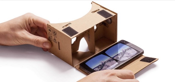 Google Cardboard pronto para ser usado com smartphone (Foto: Divulgação/Google)