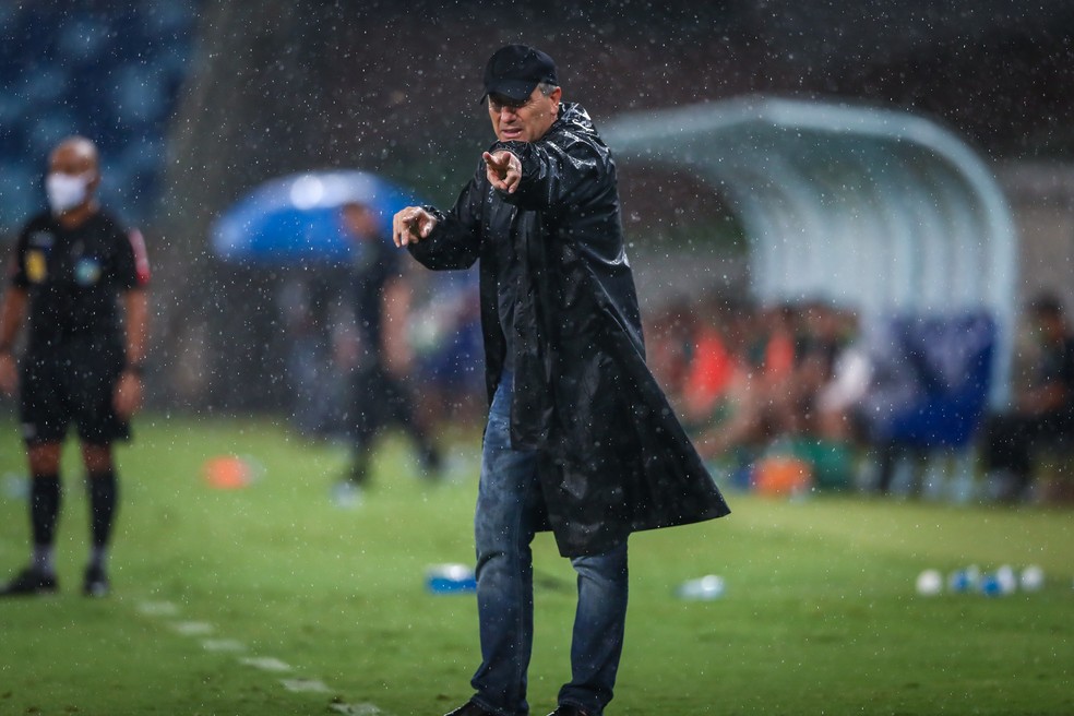 Mesmo com sustos, Renato define pequena grande vantagem do Grêmio sobre Cuiabá