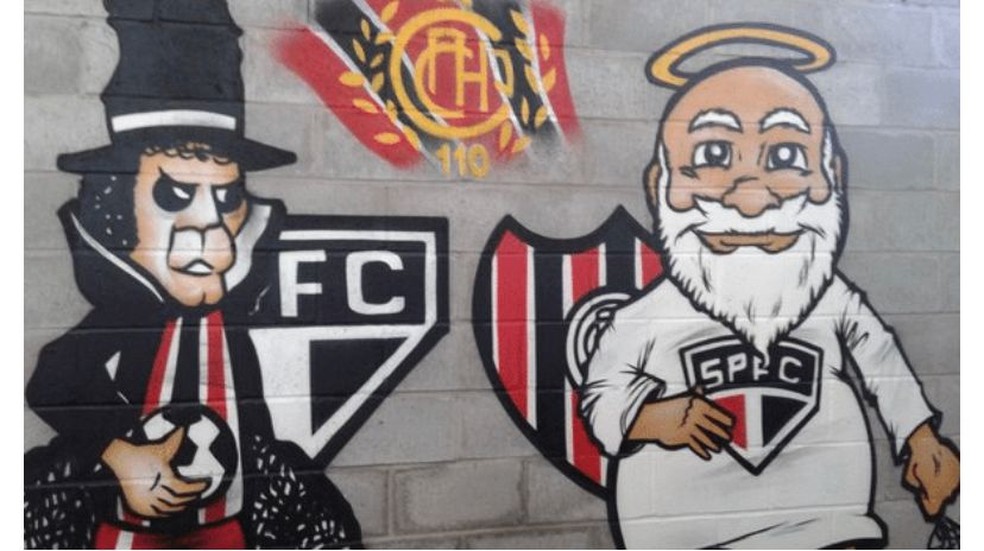 Símbolo e mascote do São Paulo pintados no estádio do Chacarita — Foto: Reprodução