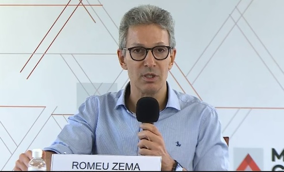 Romeu Zema em coletiva de imprensa nesta quarta-feira. — Foto: Ewerton Lopes / TV Globo