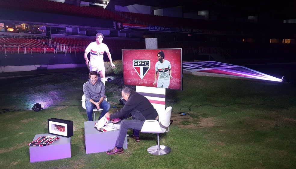 Ligação de Kaká com o São Paulo é tão forte que aposentadoria foi anunciada no Morumbi (Foto: Marcel Merguizo)