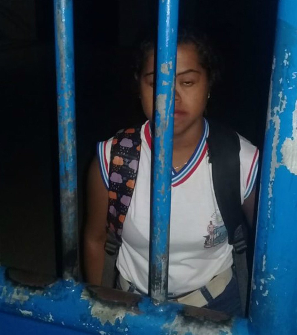 Estudante com sÃ­ndrome de Down ficou trancada por quase 6h em escola da BA â Foto: ReproduÃ§Ã£o/Redes Sociais