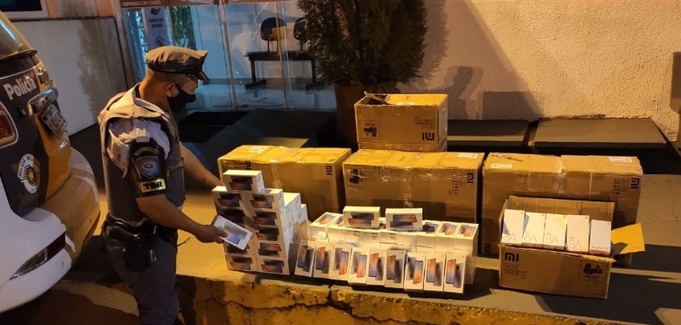 Carga de celulares do Paraguai foi apreendida em Regente Feijó — Foto: Polícia Militar Rodoviária