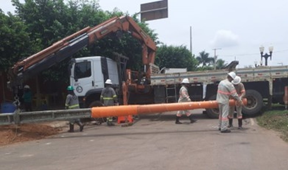 Construção da rede energia que vai ampliar capacidade de fornecimento de energia em Urupá. — Foto: Arquivo