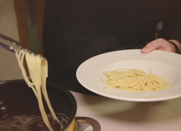Spaghetti com molho de queijos (Foto: Reprodução)