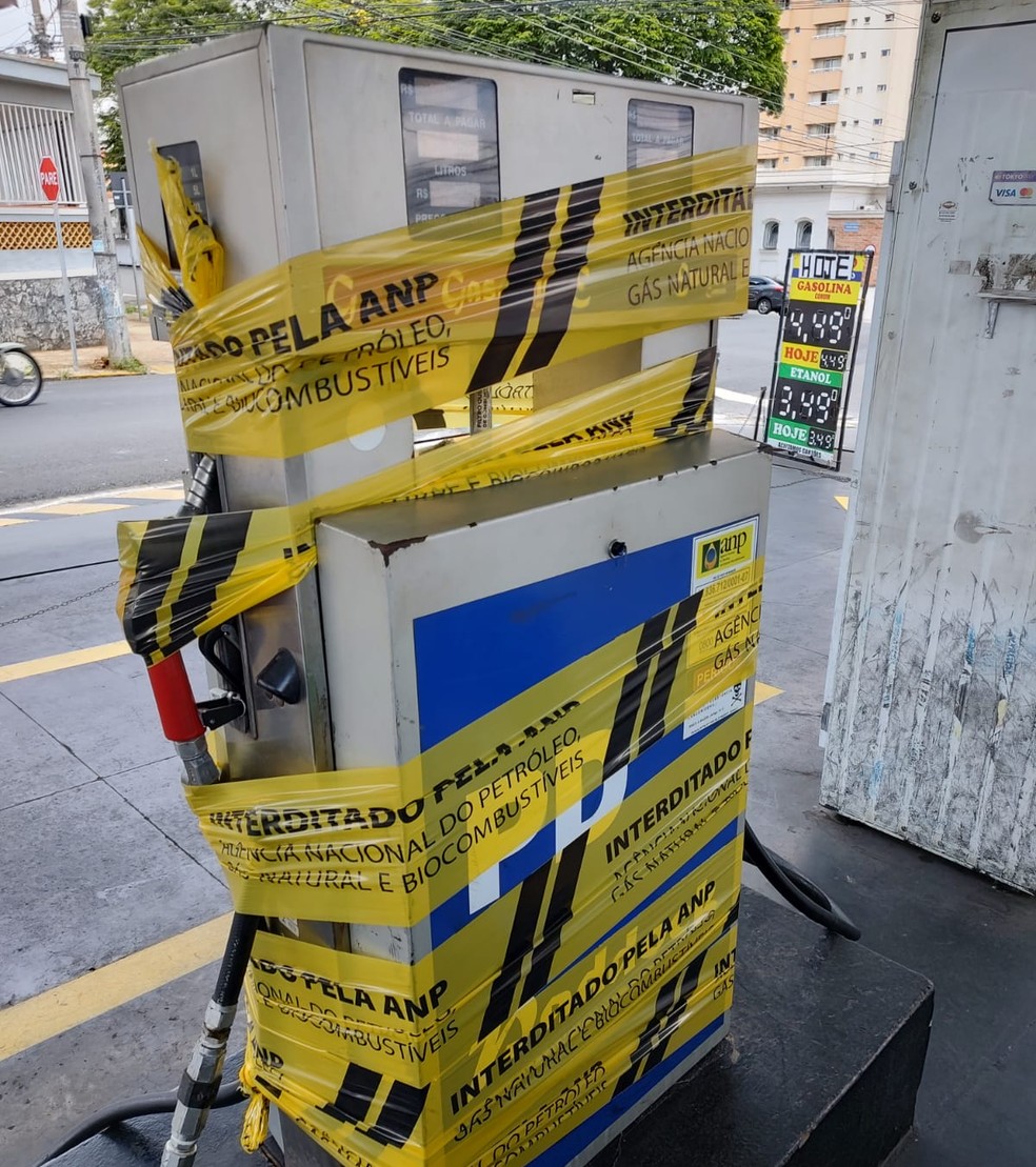 Bomba lacrada no posto interditado, em Piracicaba — Foto: Polícia Civil