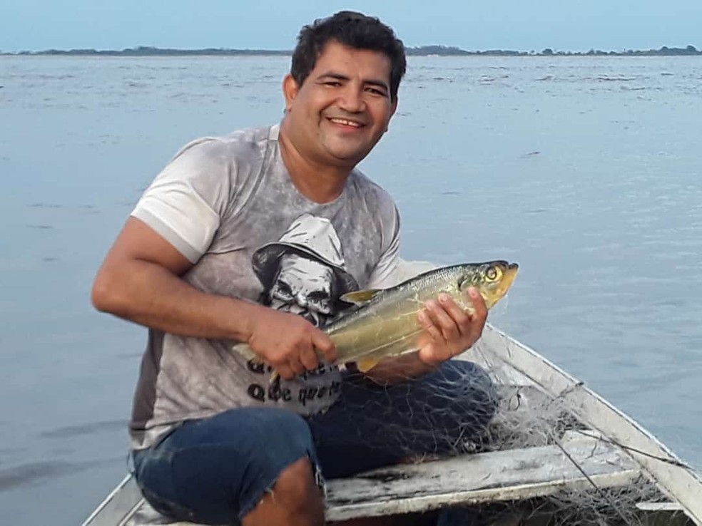 Músico Edjeferson Vasconcelos Batista era amante da pescaria — Foto: Reprodução/Redes sociais