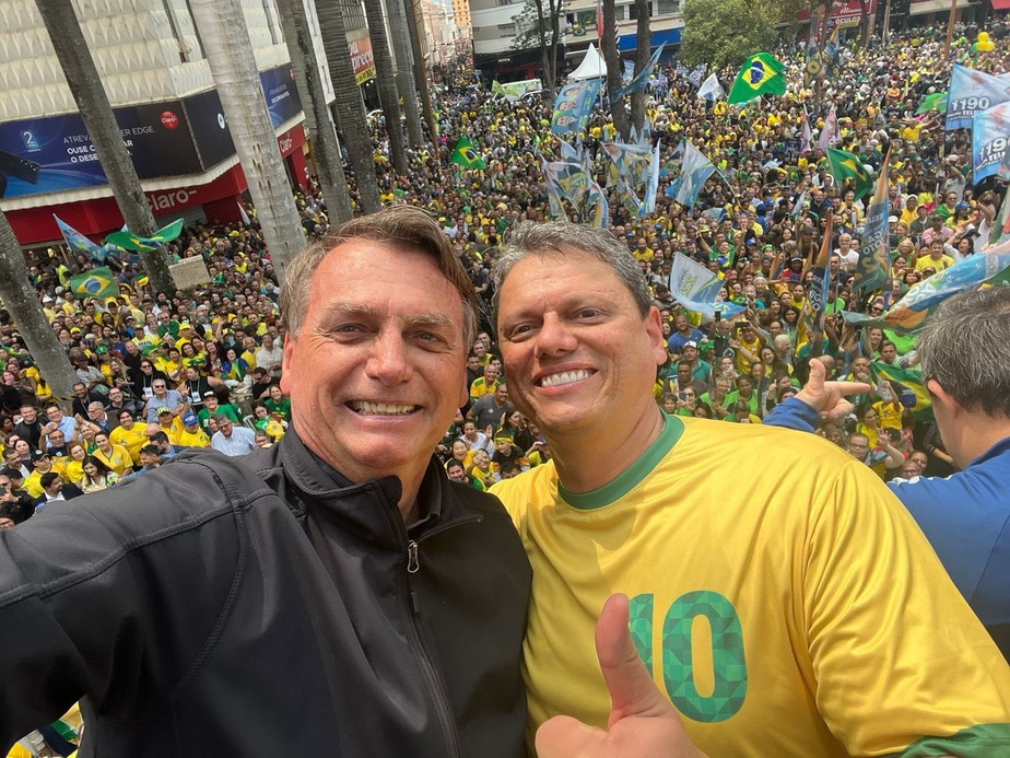 Tarcísio de Freitas em agenda com Jair Bolsonaro no interior de São Paulo