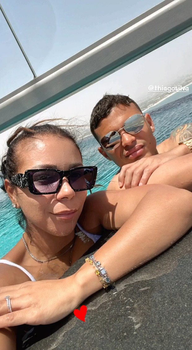Belle e Thiago Silva estão curtindo férias em Dubai (Foto: Reprodução / Instagram)