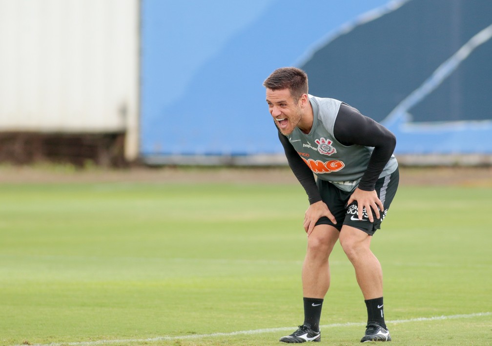 Pendurados passam ilesos, e Corinthians terá volta de Ramiro contra o Palmeiras