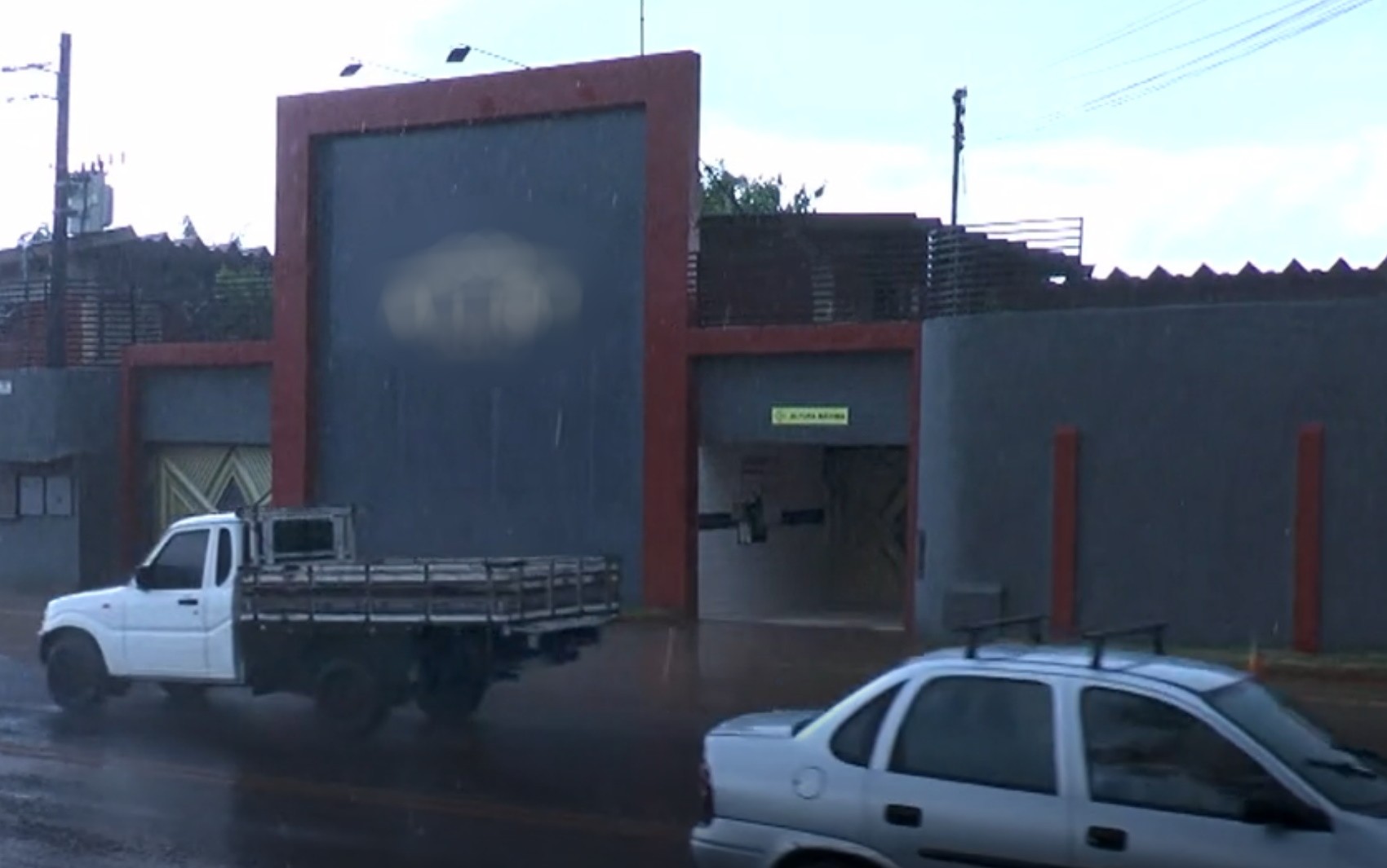 Homem é preso suspeito de matar mulher a facadas dentro de motel em Goiânia 