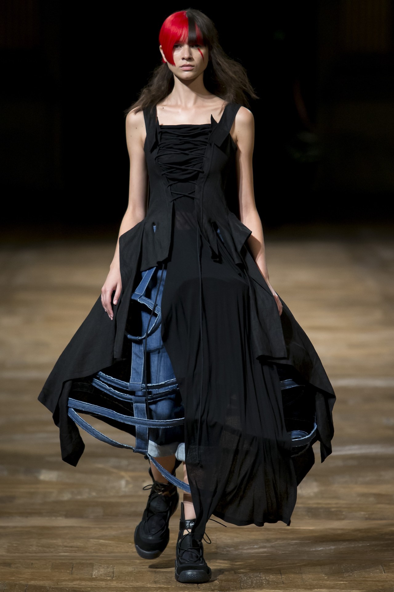 #SuzyPFW: Yohji Yamamoto - Broken Crinoline - Vogue | en