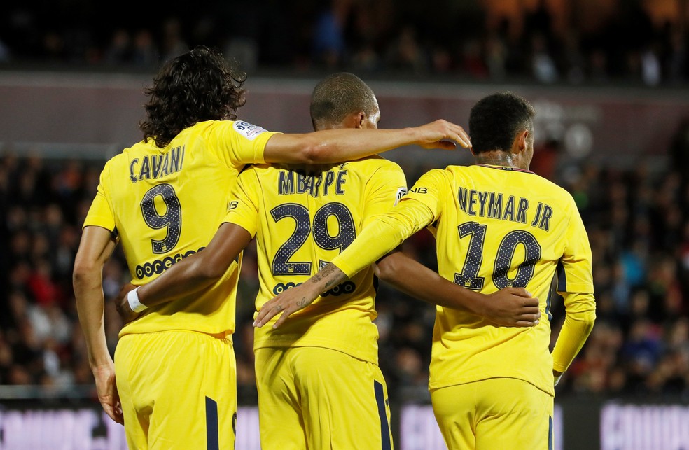 Cavani, Mbappé e Neymar terão o primeiro grande teste na temporada contra o Bayern (Foto: Reuters)