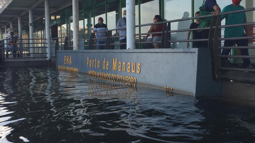 Rio Negro sobe e Manaus registra a maior cheia da hist&oacute;ria | Amazonas | G1