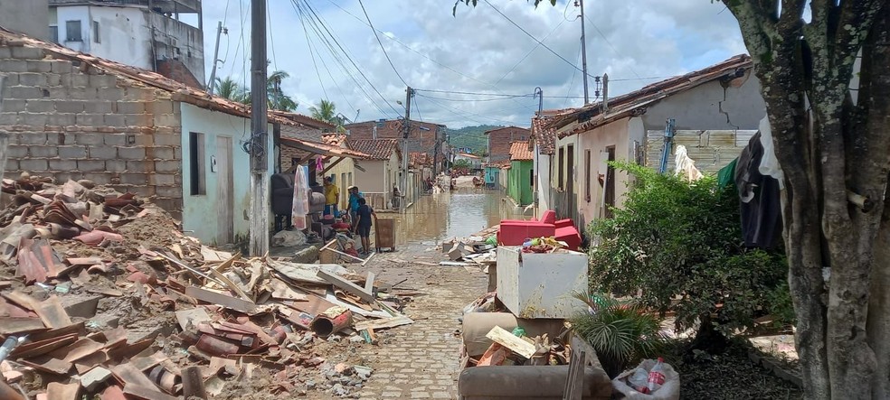 Enchentes na Bahia deixaram comunidades isoladas — Foto: Corpo de Bombeiros Militar da Paraíba