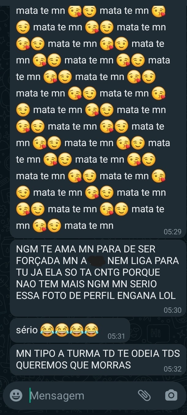 VÍDEO: estudante brasileira é agredida por colega em colégio de Portugal 