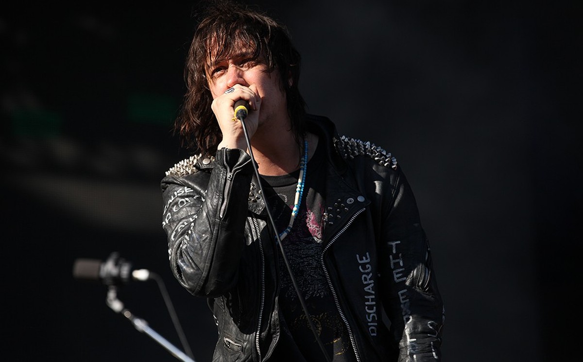 Julian Casablancas faz show barulhento e curto no Lolla | Lollapalooza