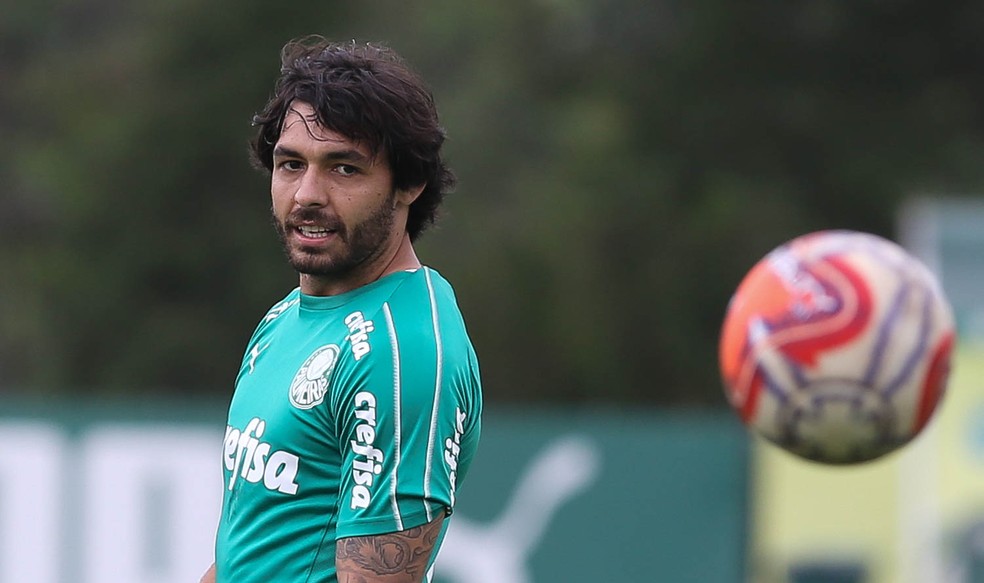 Ricardo Goulart estÃ¡ deixando o Palmeiras â€” Foto: Cesar Greco / Ag Palmeiras