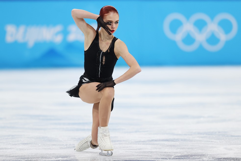 Alexandra Trusova, do Comitê Olímpico Russo, no programa livre das Olimpíadas de Pequim — Foto: Getty Images
