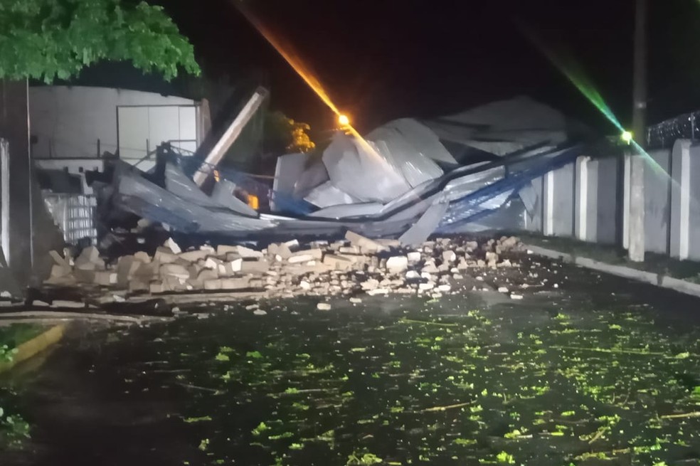 Chuva e vento forte causaram destruição em Aguaí — Foto: Arquivo pessoal