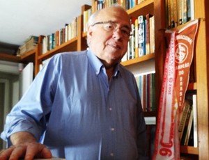 Gre-Nal: Veríssimo elogia torcida mista e faz convite ao tricolor Peninha