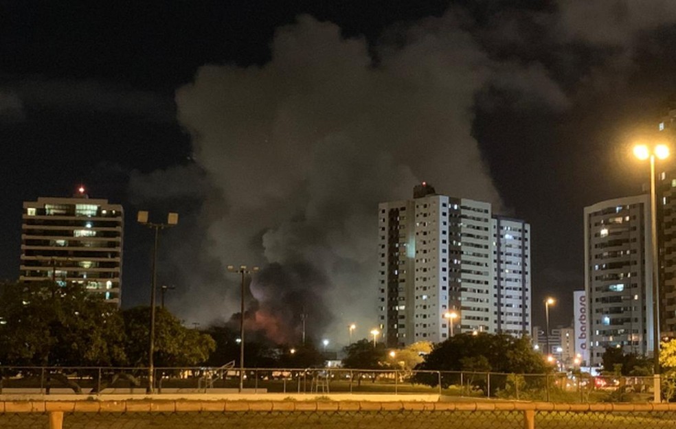 Incendio Atinge Shopping No Bairro Jardins Em Aracaju Sergipe G1