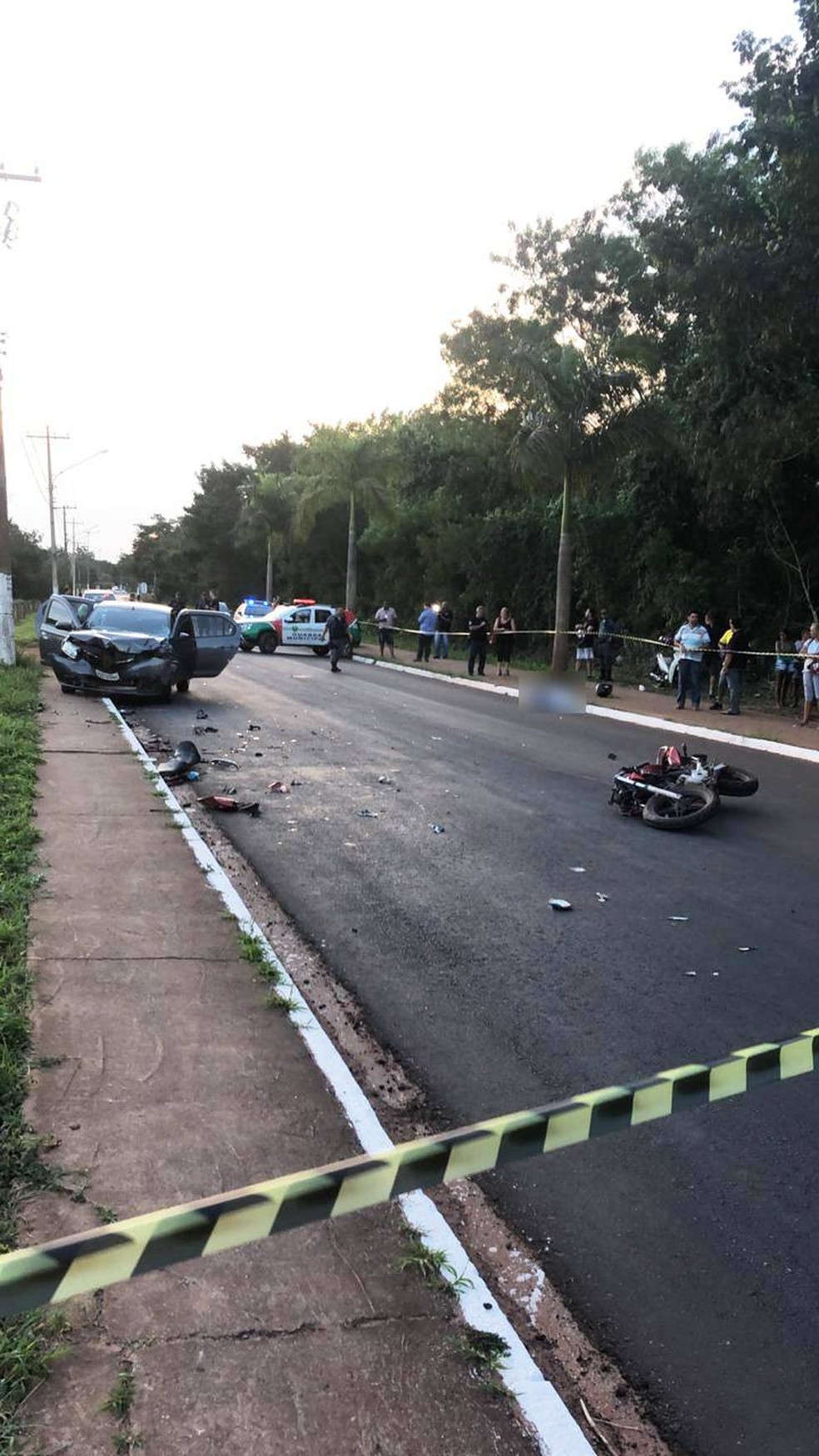 Acidente na Rua Alameda Júlio Müller, em Várzea Grande, região metropolitana de Cuiabá, matou motociclista — Foto: Polícia Militar de Várzea Grande/Divulgação