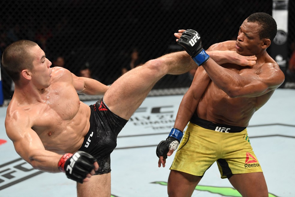 Alexander Hernandez venceu Francisco Massaranduba por decisÃ£o unÃ¢nime no UFC San Antonio â?? Foto: Getty Images