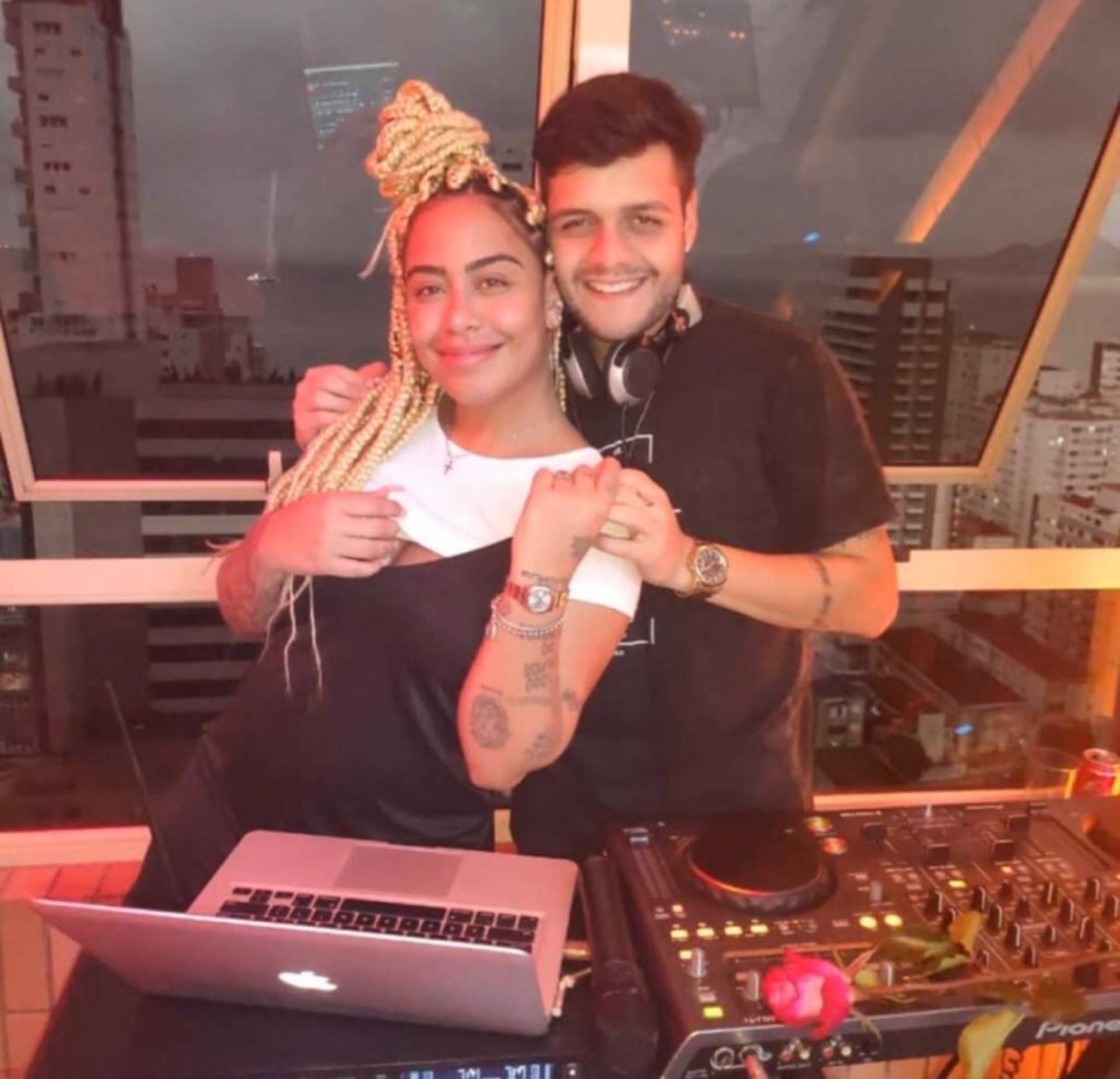 Rafaella Santos curte festa com DJ em meio a rumores de gravidez (Foto: Reprodução)