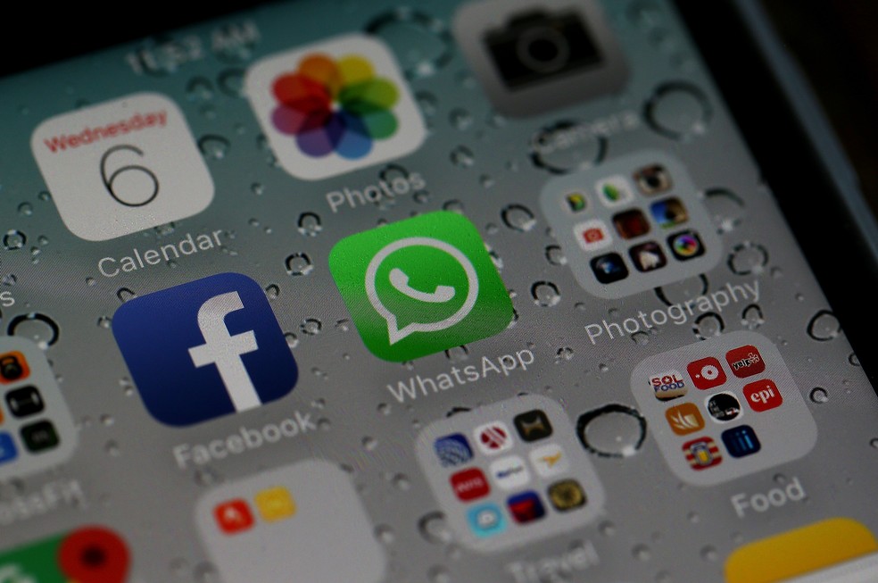 Aplicativos do Facebook e WhatsApp no iPhone — Foto: Justin Sullivan/Getty Images/AFP