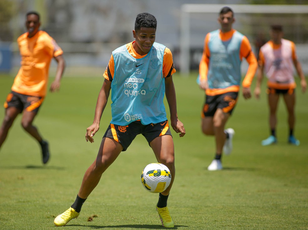 Wesley em treino do Corinthians — Foto: Rodrigo Coca/Ag. Corinthians