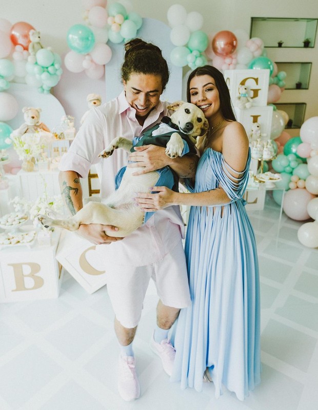 Whindersson Nunes e Maria Lina Deggan revelam sexo do filho e anunciam noivado (Foto: Reprodução/Instagram)