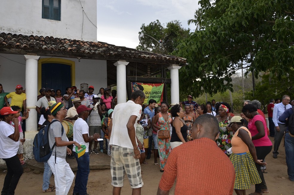 Quilombolas comemoraram posse com ciranda, na Paraíba — Foto: Kalyandra Pontes Vaz/Incra-PB