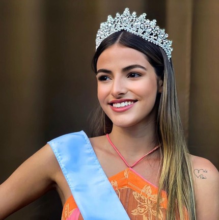 Thayssa Florindo foi coroada miss pela cidade de Iúna, onde mora, em 2022 — Foto: Reprodução / Redes Sociais
