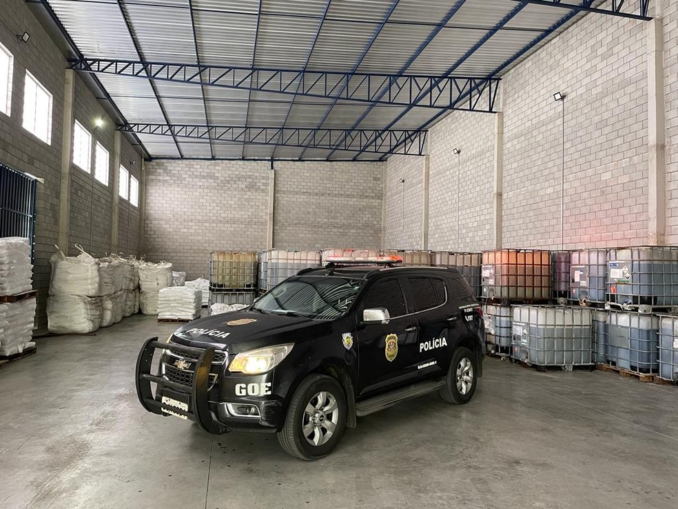 Cerca de 500 toneladas de produtos químicos desviados são apreendidas em operação da Polícia Civil de Assis  — Foto: Polícia Civil /Divulgação