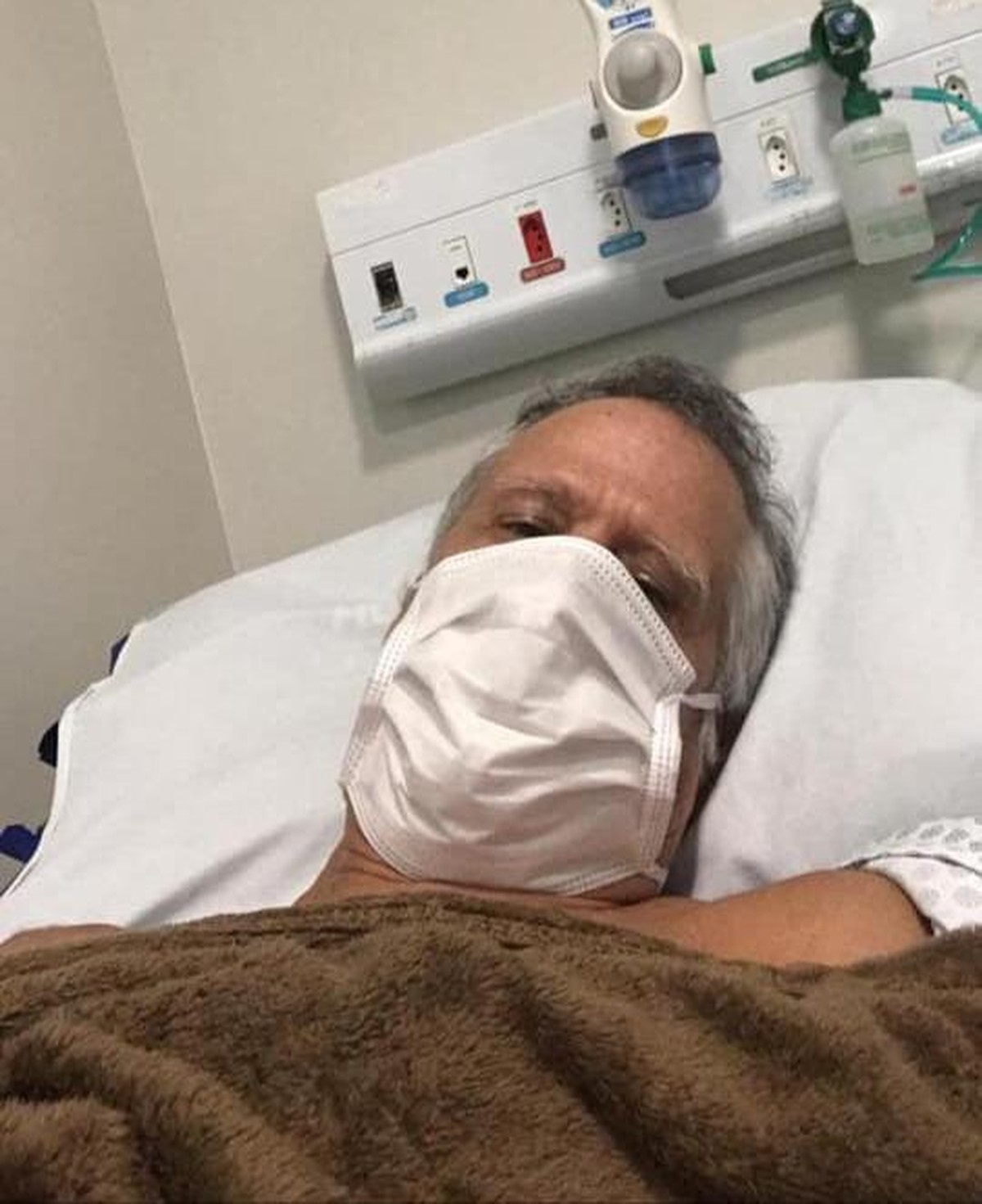 Bancário de 66 anos deixou alerta para amigos um dia antes de morrer sob suspeita do novo coronavírus: 'A coisa é séria, fiquem em casa'