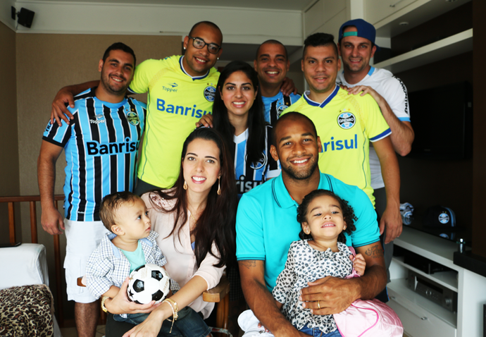 Fellipe Bastos curte Gre-Nal nas ruas e conta bastidores do duelo com DAle