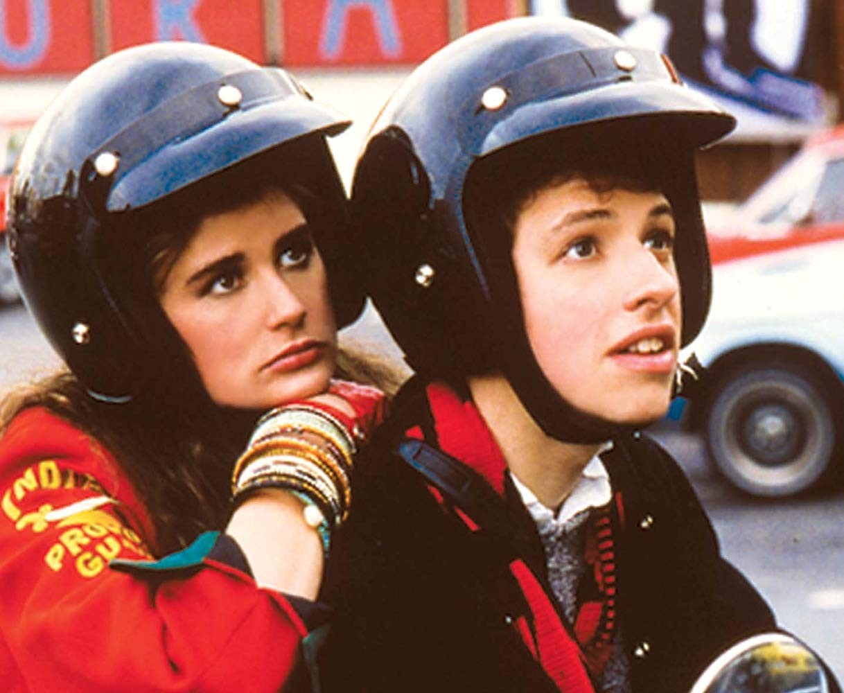 Demi Moore e Jon Cryer no filme Um Caso Muito Sério (1984) (Foto: Divulgação)