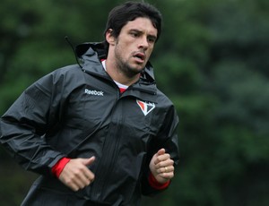 Após Cañete, Lusa negocia com o São Paulo empréstimo de Fabrício