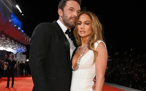 Ben Affleck e Jennifer Lopez passam a lua de mel em Paris