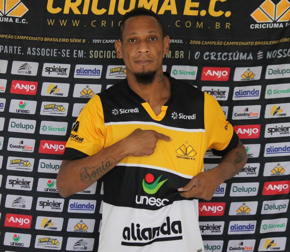 Marcao Elogia Torcida Ao Chegar No Criciuma Muito Apaixonada Criciuma Ge
