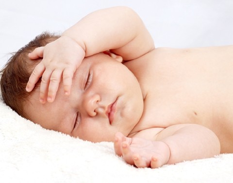 Bebê dormindo (Foto: Shutterstock)