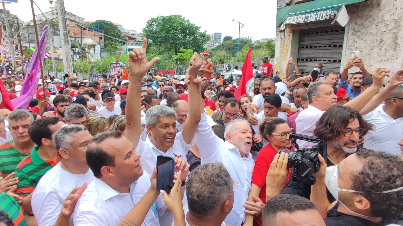 Festa de Independência na Bahia: Lula, Ciro e Tebet participam de desfile cívico; Bolsonaro faz passeio de moto